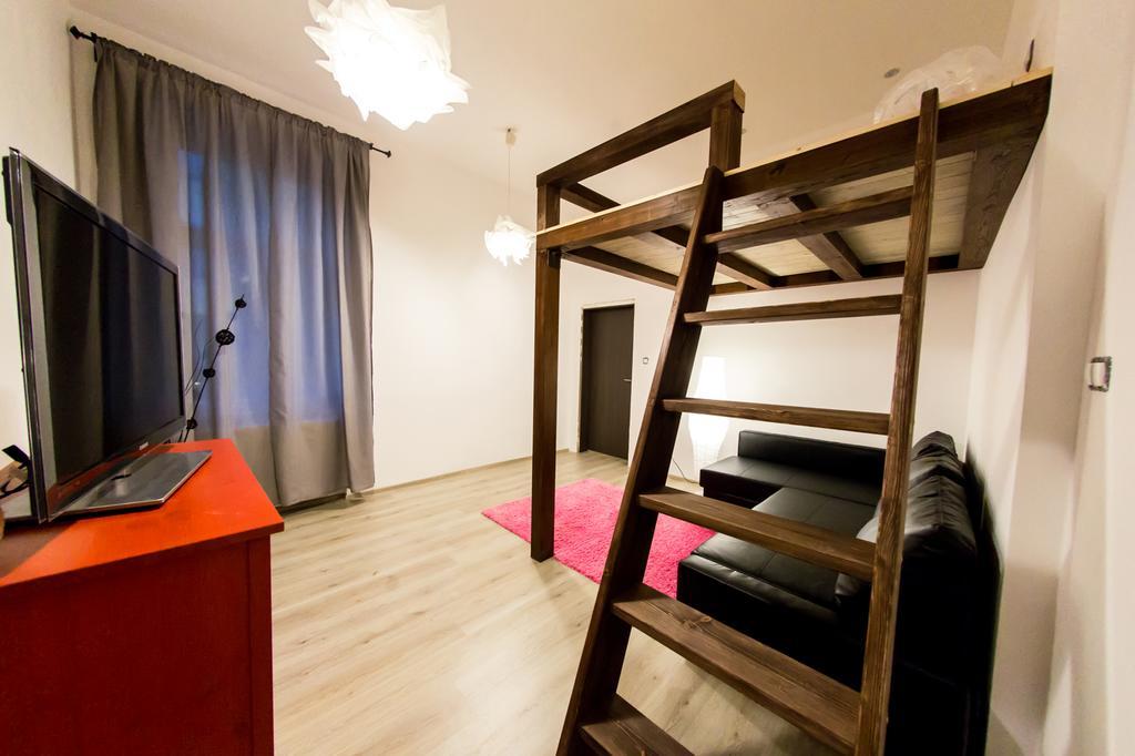 Freedom Rooms & Apartments Praga Exterior foto