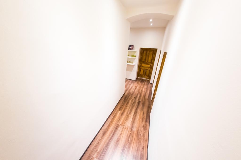 Freedom Rooms & Apartments Praga Exterior foto