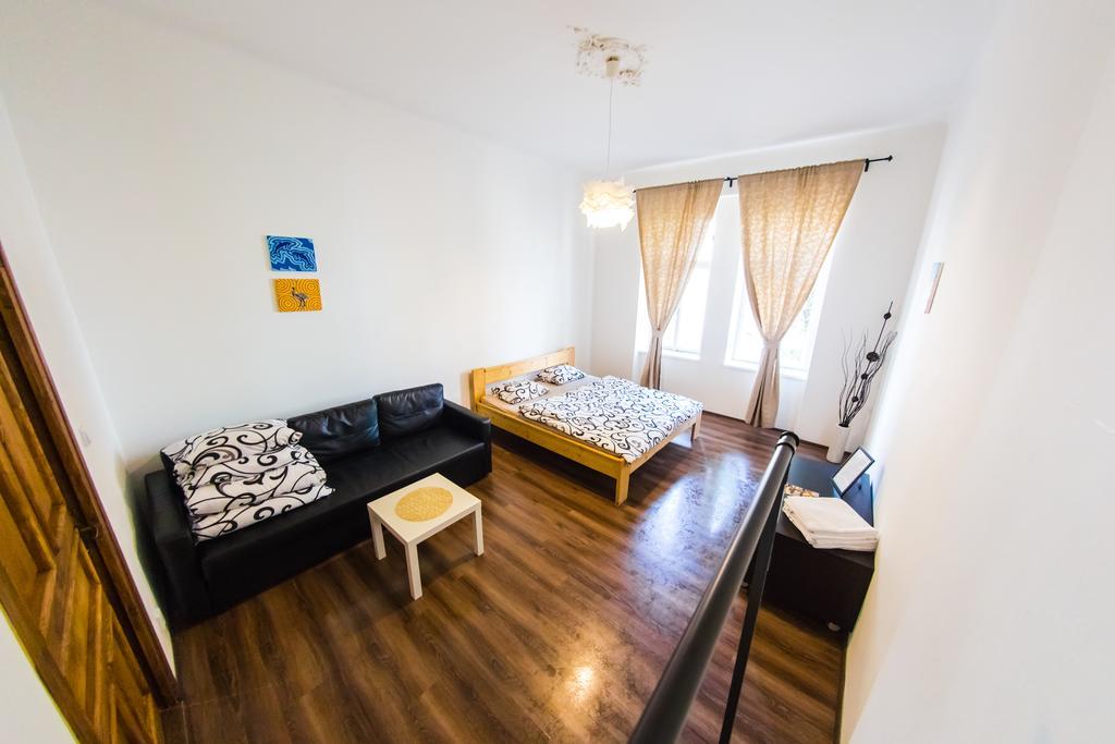 Freedom Rooms & Apartments Praga Exterior foto