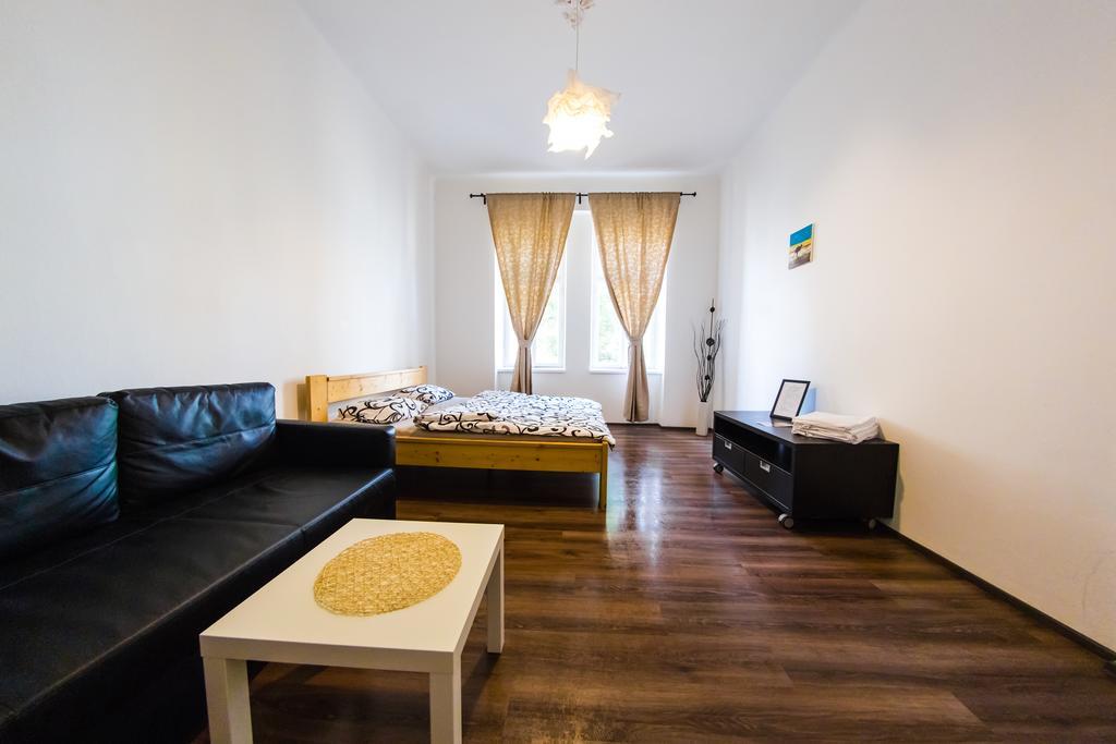 Freedom Rooms & Apartments Praga Exterior foto