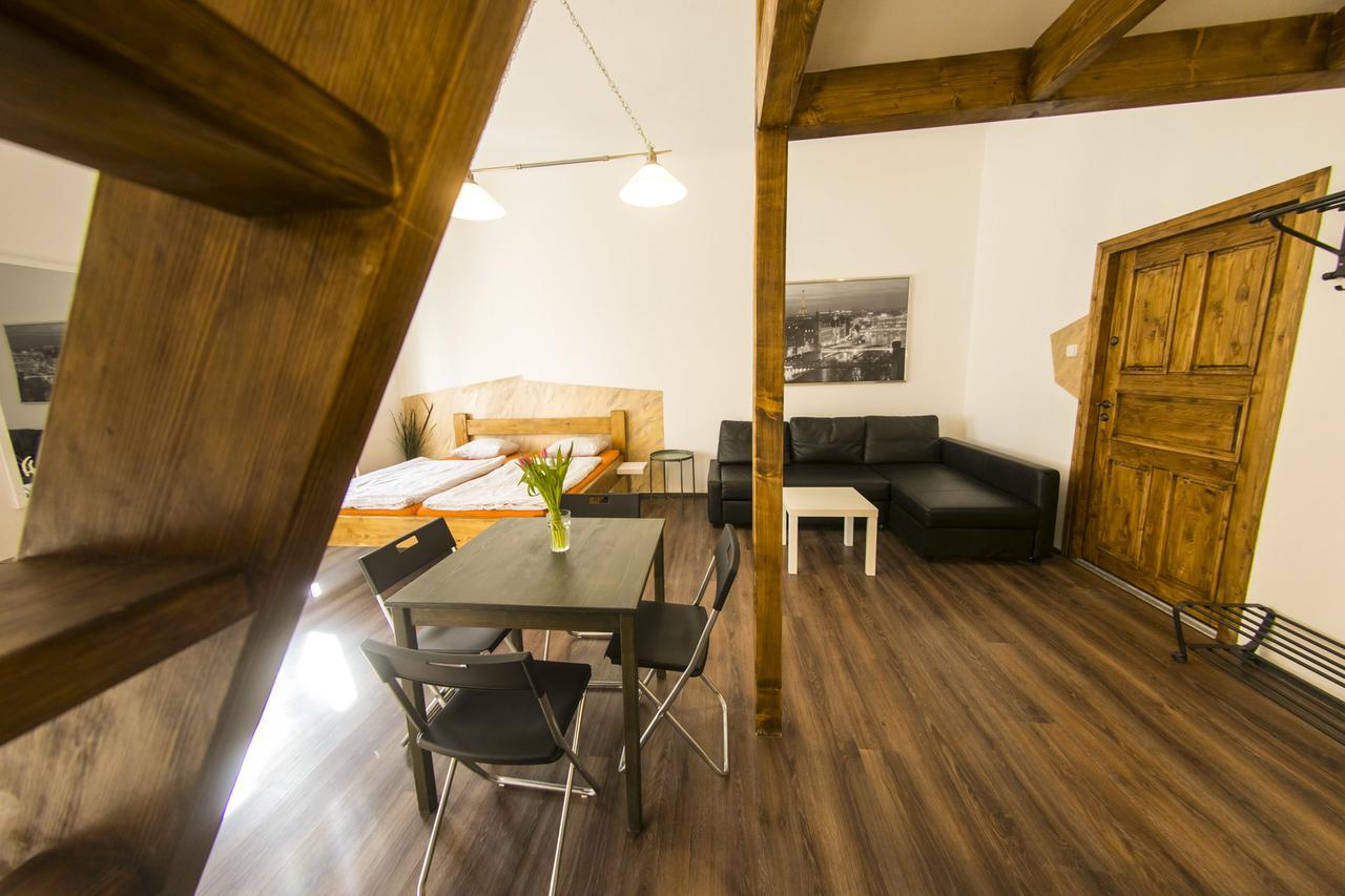 Freedom Rooms & Apartments Praga Exterior foto