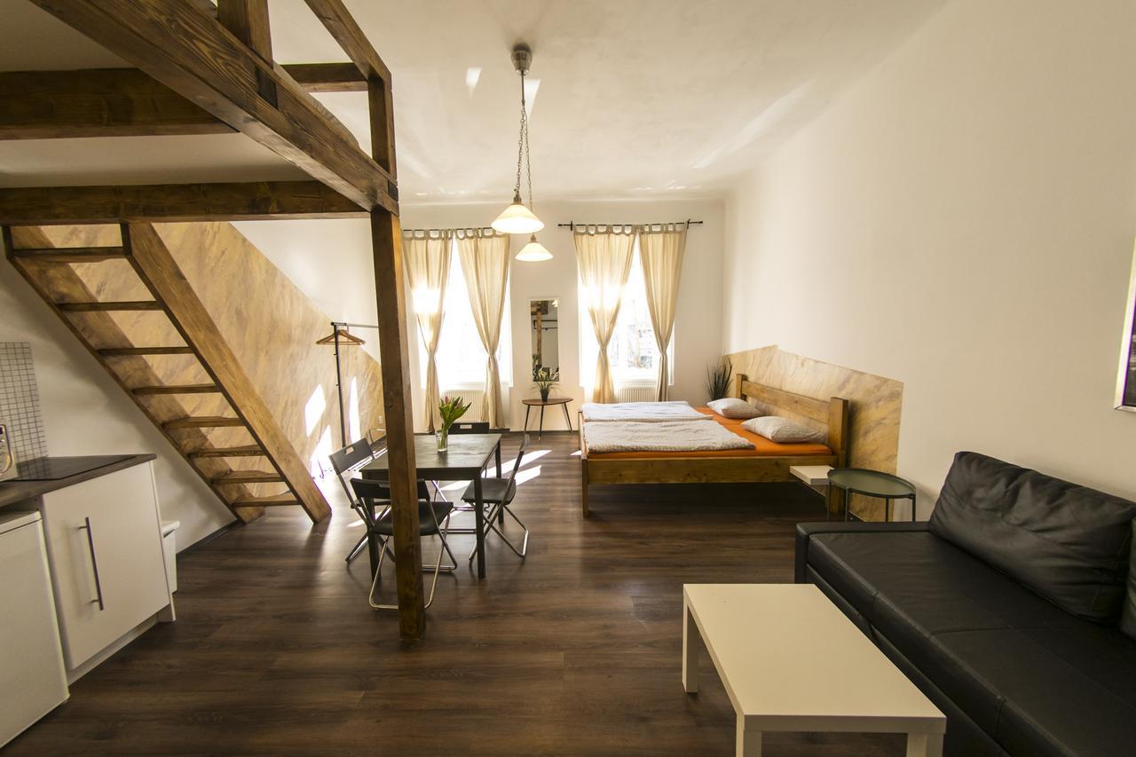 Freedom Rooms & Apartments Praga Exterior foto
