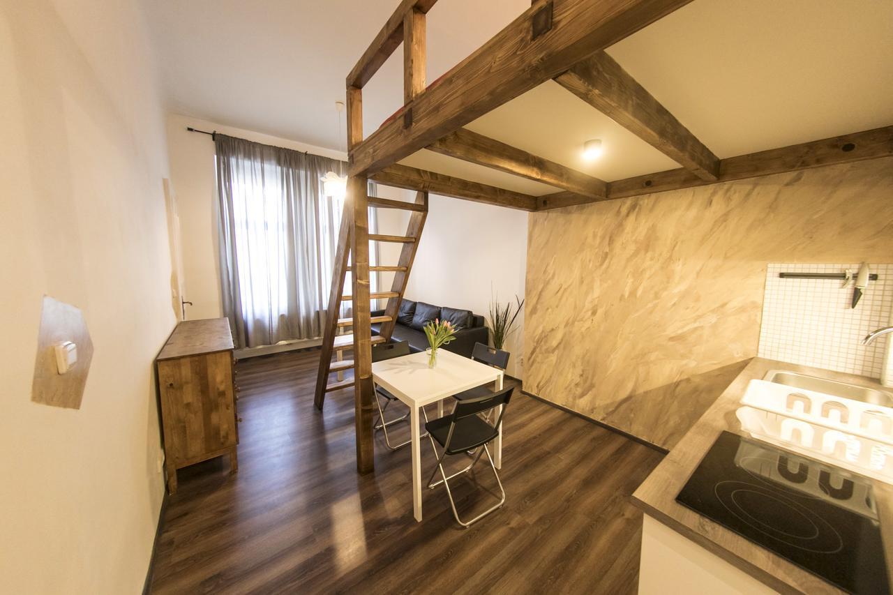 Freedom Rooms & Apartments Praga Exterior foto