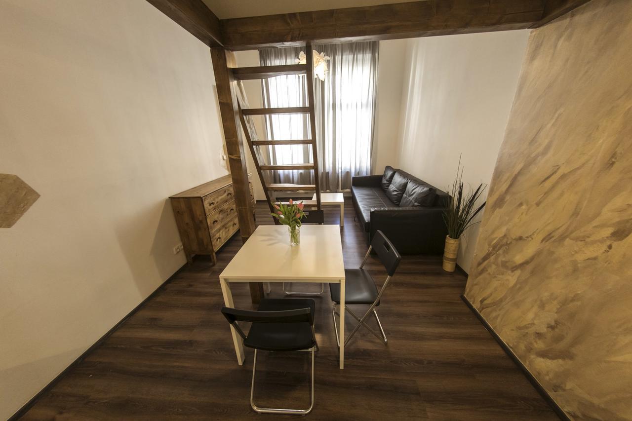 Freedom Rooms & Apartments Praga Exterior foto