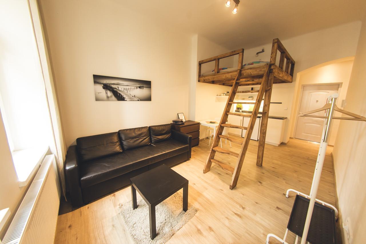 Freedom Rooms & Apartments Praga Exterior foto